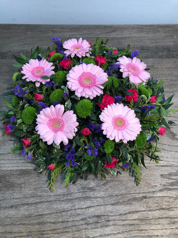Gracious Gerbera Posy Pad